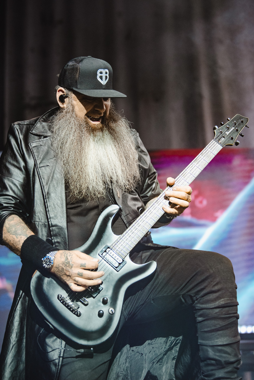 Three Days Grace – Die kanadischen Alternativerock/Metal-Pioniere vor proppenvollem Haus. – Barry Stock.