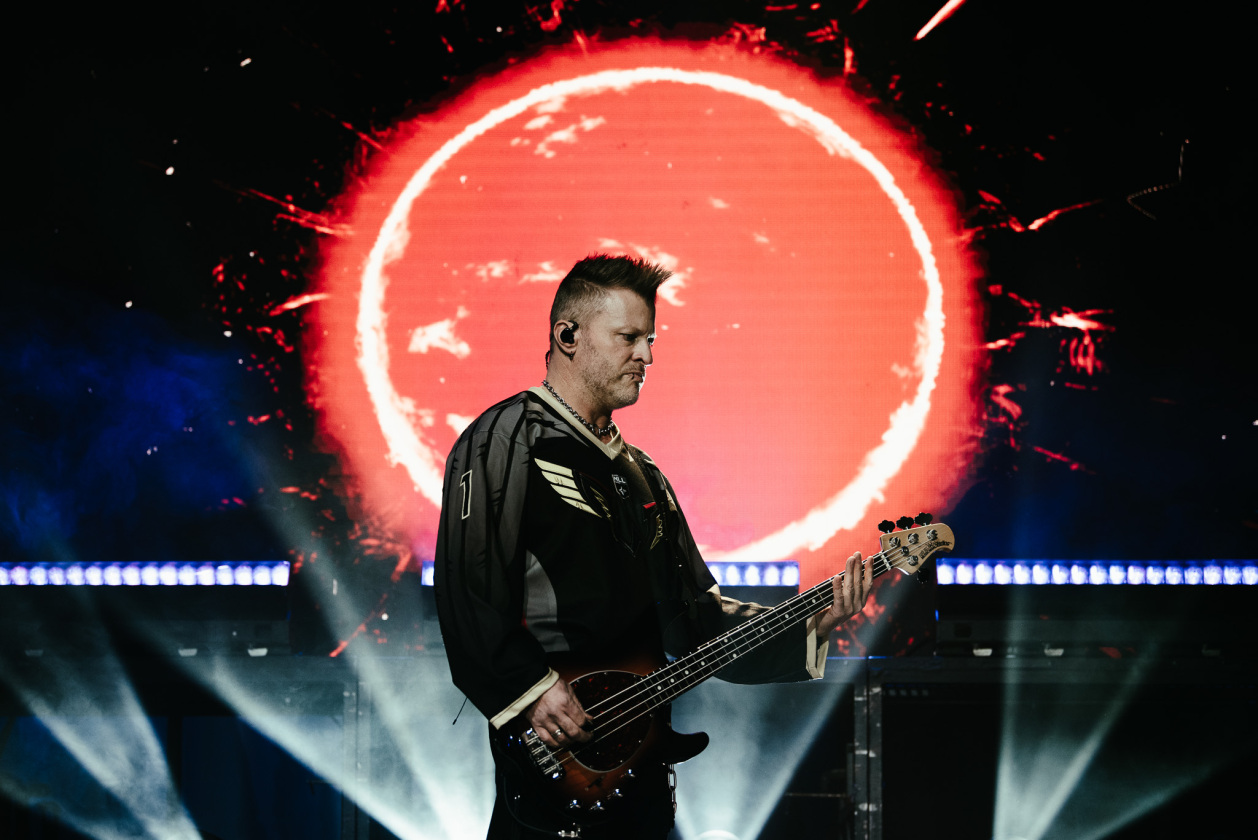 Three Days Grace – Die kanadischen Alternativerock/Metal-Pioniere vor proppenvollem Haus. – Brad Walst.