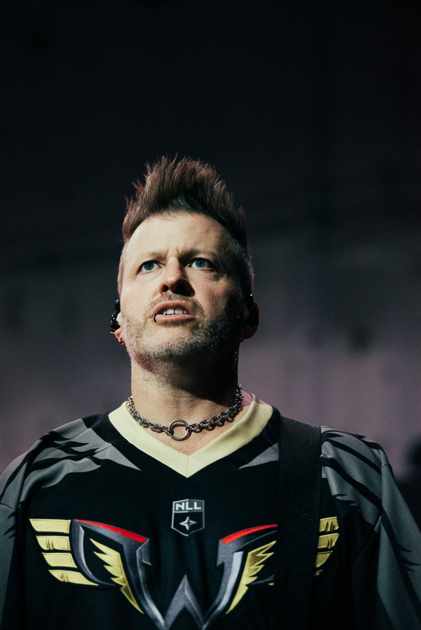 Three Days Grace – Die kanadischen Alternativerock/Metal-Pioniere vor proppenvollem Haus. – Brad Walst.