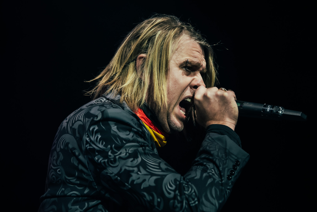 Three Days Grace – Die kanadischen Alternativerock/Metal-Pioniere vor proppenvollem Haus. – Matt Walst.