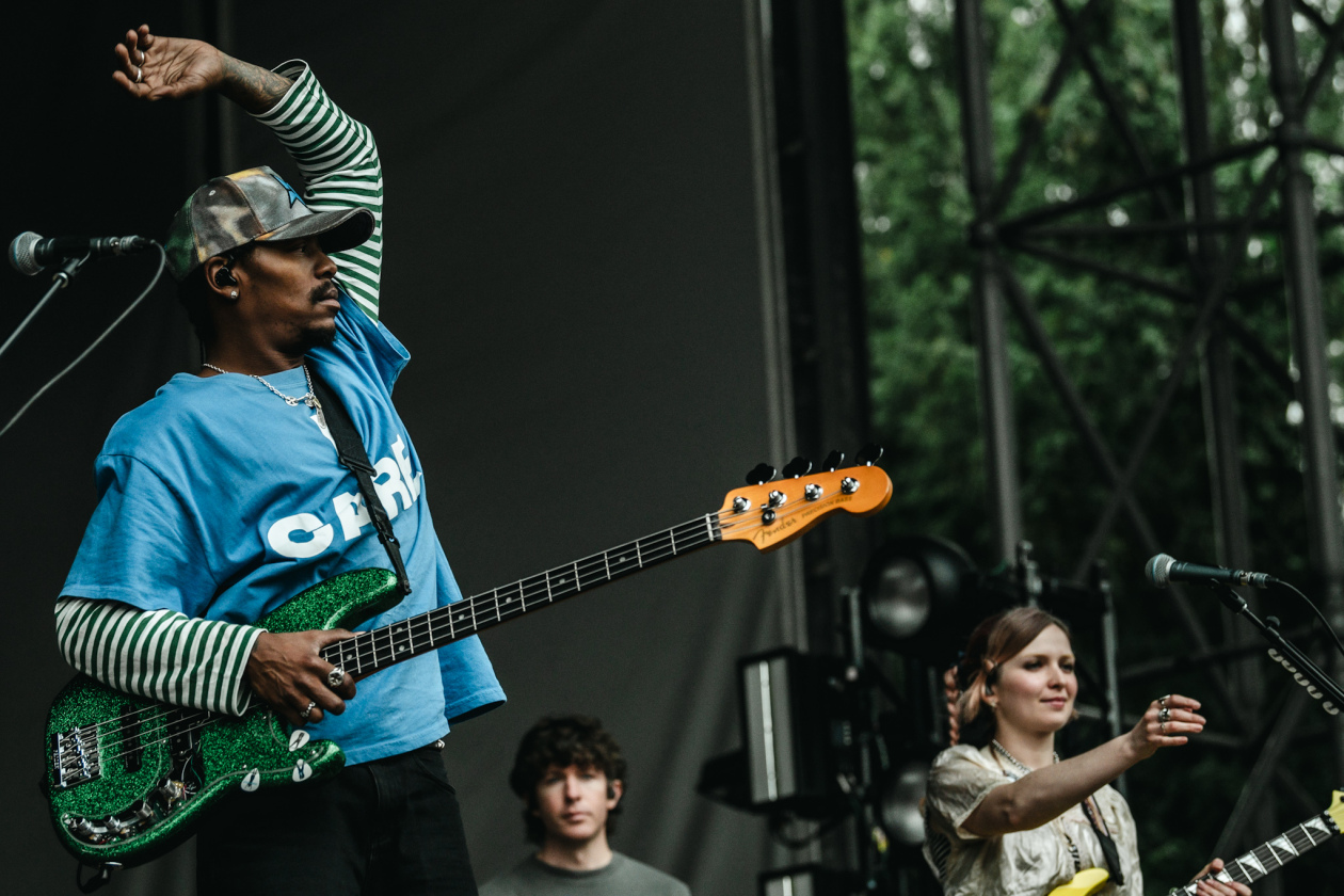 Mit den Deftones auf der Parkbühne Wuhlheide –  Turnstile auf der Parkbühne Wuhlheide, Berlin 2026