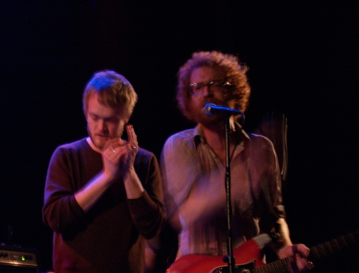 Two Gallants – Adam Stevens unterstützt seine Vorband an der Harp.