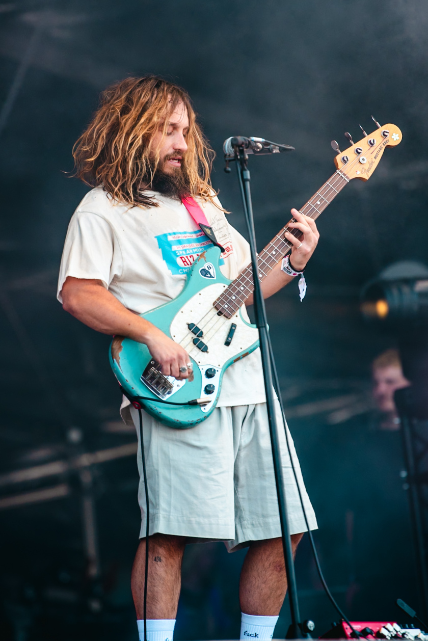 Die britische Band lieferte eine der coolsten Festivalperformances überhaupt. – Wet Leg.