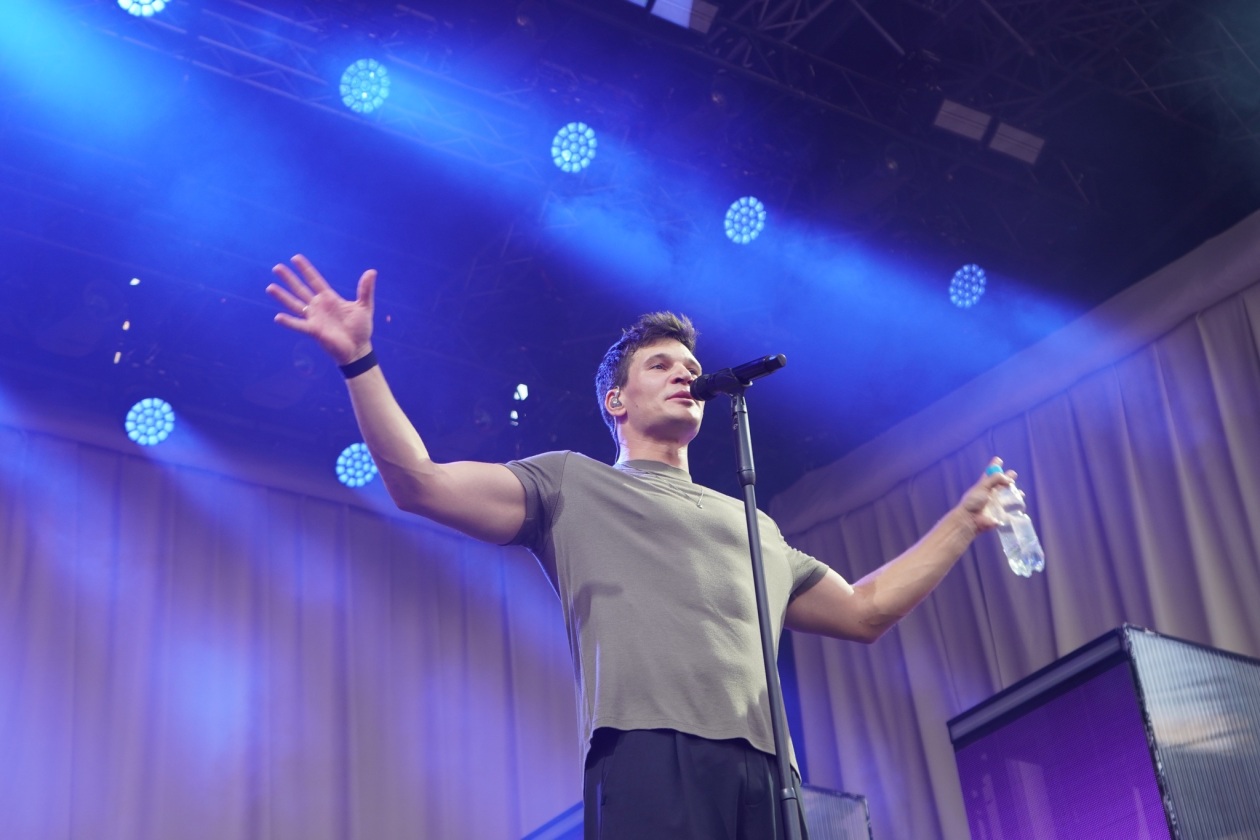 Mit dem aktuellen Album "Hast Du Kurz Zeit" auf großer Open Air-Tour. – Wincent Weiss.