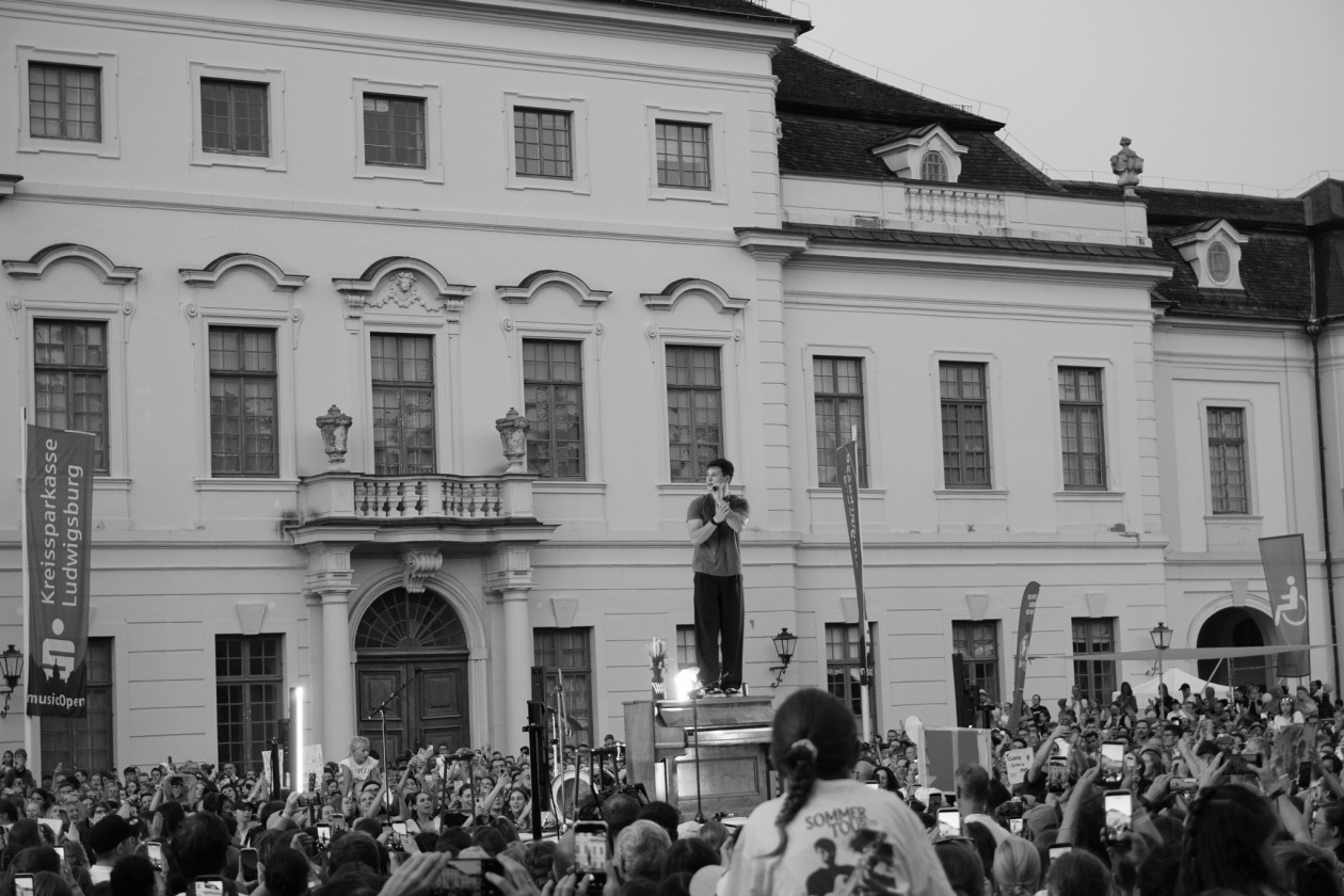 Mit dem aktuellen Album "Hast Du Kurz Zeit" auf großer Open Air-Tour. – Wincent Weiss.