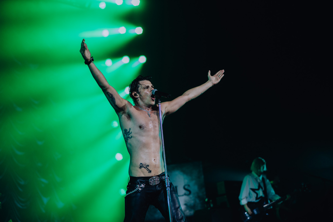 4.500 Fans brüllen, tanzen, lachen und weinen. – Yungblud.