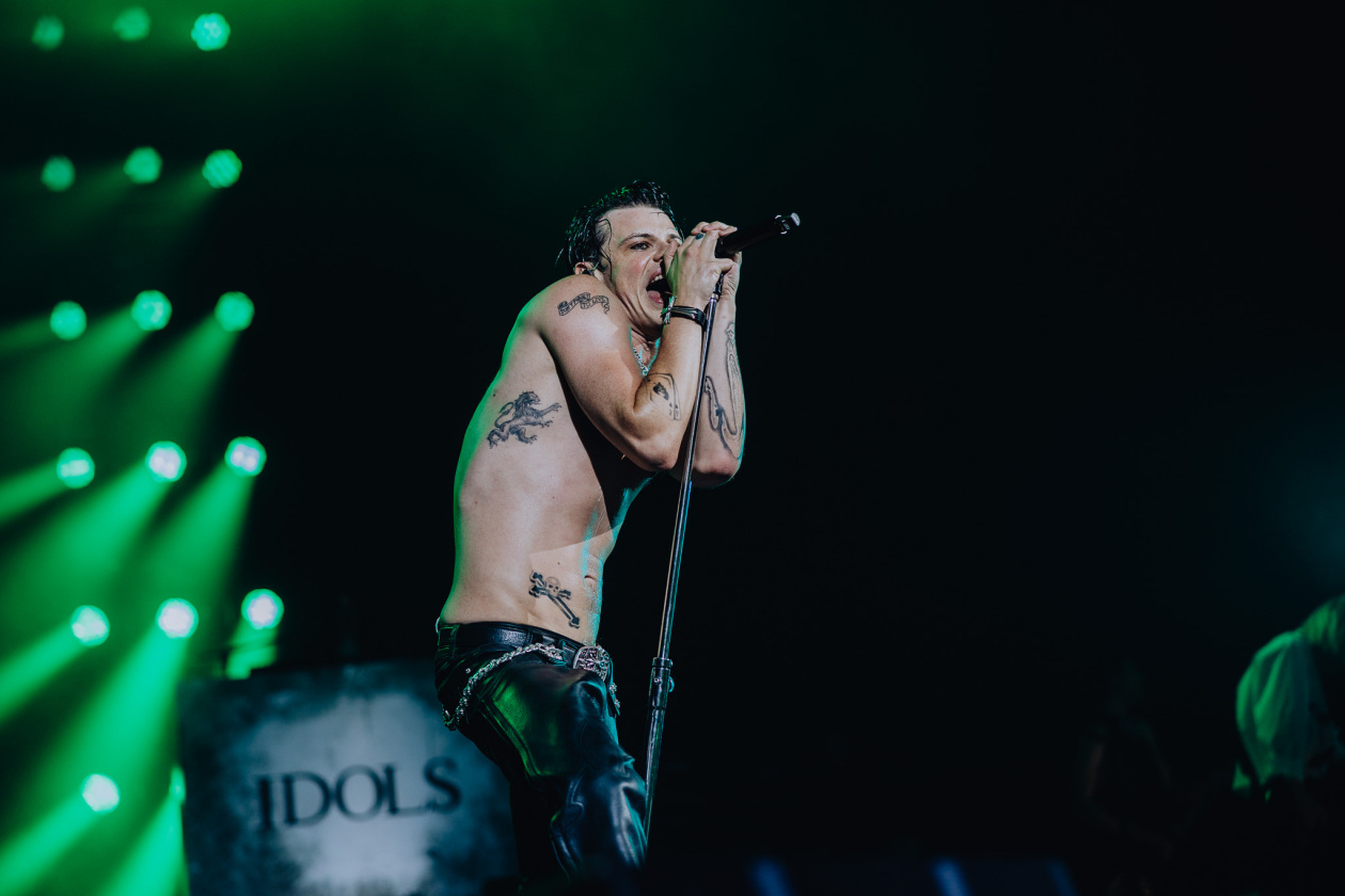4.500 Fans brüllen, tanzen, lachen und weinen. – Yungblud.