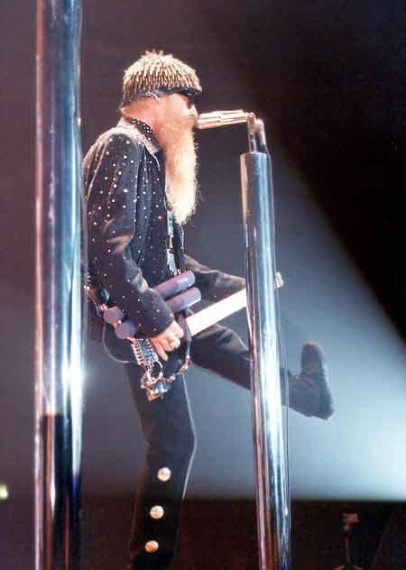 ZZ Top – He's got legs and knows how to use them ...