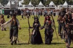 27 Grad und Kaiserwetter: Schon zum Start ist die Hölle los. In Extremo, Suzi Quatro, Butcher Babies, Flogging Molly u.v.m., Wacken, 2024 | © laut.de (Fotograf: Désirée Pezzetta)