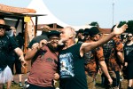 27 Grad und Kaiserwetter: Schon bei den Firefighters ist die Hölle los., Wacken, 2024 | © laut.de (Fotograf: Désirée Pezzetta)