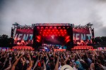 Der Sommer gibt dem feierwütigen Punlikum noch mal alles., Lollapalooza, 2024 | © laut.de (Fotograf: Rainer Keuenhof)