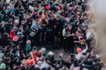 Die Party ist in vollem Gange und der zweite Festivaltag läuft auf seinen Höhepunkt zu., Rock am Ring, 2025 | © laut.de (Fotograf: Rainer Keuenhof)