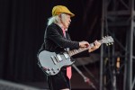 Wie ein Schlag in die Magengrube: Angus Young und Co. kehren auf "Power Up"-Tour nach Deutschland zurück., Berlin, Olympiastadion, 2025 | © laut.de (Fotograf: Désirée Pezzetta)