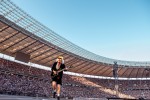 Wie ein Schlag in die Magengrube: Angus Young und Co. kehren auf "Power Up"-Tour nach Deutschland zurück., Berlin, Olympiastadion, 2025 | © laut.de (Fotograf: Désirée Pezzetta)