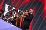 Benson Boone, Raye, Juli, Mother Mother etc. on stage., Berlin, Olympiapark/Olympiastadion, 2025 | © laut.de (Fotograf: Chris Springer)