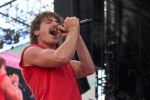 Benson Boone, Raye, Juli, Mother Mother etc. on stage., Berlin, Olympiapark/Olympiastadion, 2025 | © laut.de (Fotograf: Chris Springer)