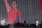 Benson Boone, Raye, Juli, Mother Mother etc. on stage., Berlin, Olympiapark/Olympiastadion, 2025 | © laut.de (Fotograf: Chris Springer)