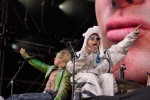 Benson Boone, Raye, Juli, Mother Mother etc. on stage., Berlin, Olympiapark/Olympiastadion, 2025 | © laut.de (Fotograf: Chris Springer)