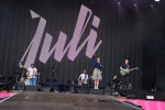 Benson Boone, Raye, Juli, Mother Mother etc. on stage., Berlin, Olympiapark/Olympiastadion, 2025 | © laut.de (Fotograf: Chris Springer)