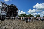 Regen und Kälte zum Festivalstart - aber alle sind parat: Wackööön!, Wacken, 2025 | © laut.de (Fotograf: Désirée Pezzetta)
