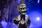 Regen und Kälte zum Festivalstart - aber alle sind parat: Wackööön!, Wacken, 2025 | © laut.de (Fotograf: Désirée Pezzetta)