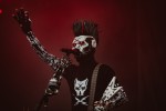 Regen und Kälte zum Festivalstart - aber alle sind parat: Wackööön!, Wacken, 2025 | © laut.de (Fotograf: Désirée Pezzetta)