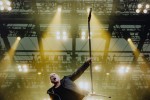 Von der ersten Sekunde an sind die Fans am Start: Bruce Dickinson und Band zuhause im dicken B., Berlin, Waldbühne, 2025 | © laut.de (Fotograf: Rainer Keuenhof)