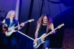 Von der ersten Sekunde an sind die Fans am Start: Bruce Dickinson und Band zuhause im dicken B., Berlin, Waldbühne, 2025 | © laut.de (Fotograf: Rainer Keuenhof)