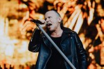 Von der ersten Sekunde an sind die Fans am Start: Bruce Dickinson und Band zuhause im dicken B., Berlin, Waldbühne, 2025 | © laut.de (Fotograf: Rainer Keuenhof)