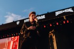 90.000 Fans und das Gelände ist brechend voll:  Papa Roach, Within Temptation, The Hives, Mastodon u.a. eröffnen die Spiele in der Eifel., Nürburgring, 2026 | © laut.de (Fotograf: Rainer Keuenhof)