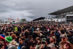 90.000 Fans und das Gelände ist brechend voll:  Papa Roach, Within Temptation, The Hives, Mastodon u.a. eröffnen die Spiele in der Eifel., Nürburgring, 2026 | © laut.de (Fotograf: Rainer Keuenhof)