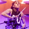Blink-182 - Travis Barkers neuer Solosong "Dues Paid"