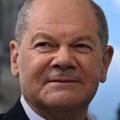 Olaf Scholz - Zapfenstreich für den "Respect"-Kanzler
