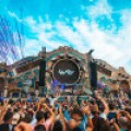 Tomorrowland - Hauptbühne kurz vor Festivalstart abgebrannt