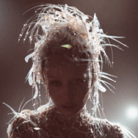 Miley Cyrus – Something Beautiful