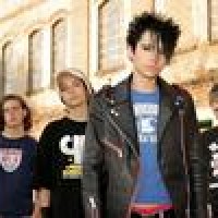 Tokio Hotel – Gitarren für SOS-Kinderdörfer