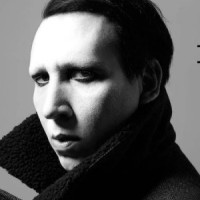 Fans im Visier – Marilyn Manson verteidigt Gewehrauftritt