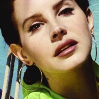 Schuh-Plattler – Lana Del Rey kontert Rassismusvorwürfe