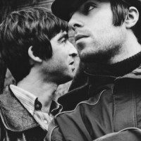 Schuh-Plattler – Oasis-Reunion: Noel fordert Liam heraus