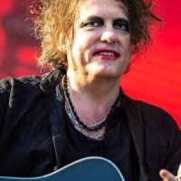 The Cure – Gothic-Legende sieht schwarz