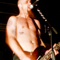 QOTSA – Reunion mit Ex-Bassist Nick Oliveri