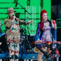 Fotos/Review – The B-52's live in Berlin
