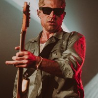 Fotos/Review – QOTSA-Bassist GLU live in Berlin