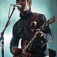 Oasis – Noel nach Autounfall im Krankenhaus