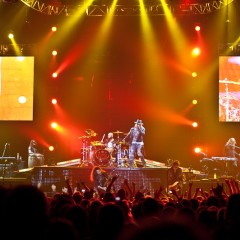 Guns N' Roses.