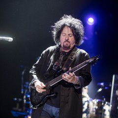 Steve Lukather.