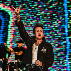 Papa Roach.