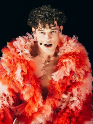 ESC-Gewinner: Nemo schickt Siegestrophäe zurück