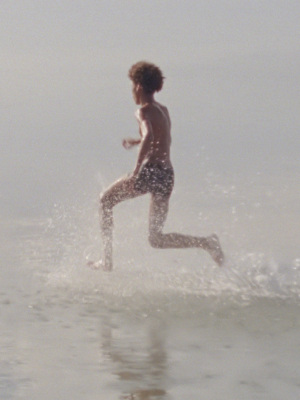 Arctic Monkeys: Neuer Song für War Child-Album "Help (2)"