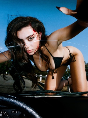 Vorchecking: Charli XCX, The Strokes, Apsilon